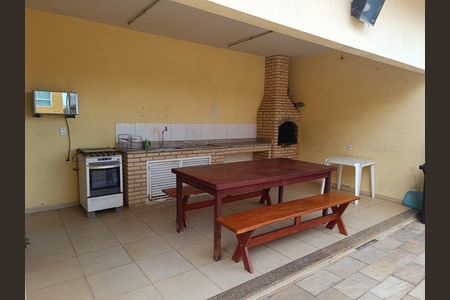 Apartamento para alugar com 127m², 4 quartos e 1 vaga Apartamento para alugar com 127m², 4 quartos e 1 vagaAREA COMUM CHURRASQUEIRA