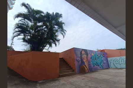 Apartamento para alugar com 127m², 4 quartos e 1 vaga Apartamento para alugar com 127m², 4 quartos e 1 vagaAREA COMUM ACESSO PISCINA E SAIDA DE APARTAMENTO