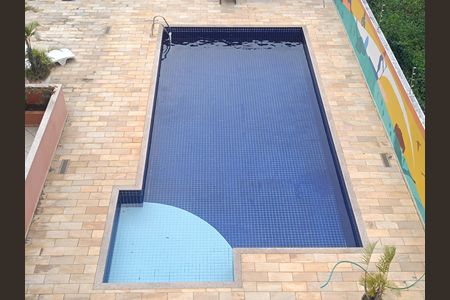 Apartamento para alugar com 127m², 4 quartos e 1 vaga Apartamento para alugar com 127m², 4 quartos e 1 vagaAREA COMUM PISCINA