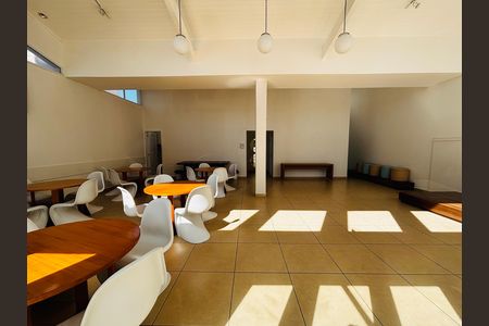 Apartamento à venda com 48m², 2 quartos e 1 vaga Apartamento à venda com 48m², 2 quartos e 1 vagaÁrea comum - Salão de festas