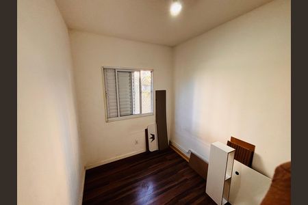 Quarto de apartamento para alugar com 2 quartos, 48m² em Novo Osasco, Osasco