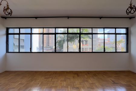 Apartamento para alugar com 116m², 2 quartos e 2 vagas Apartamento para alugar com 116m², 2 quartos e 2 vagasSala