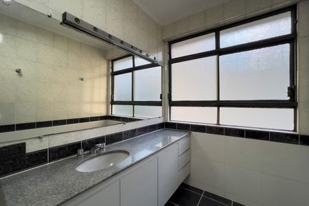 Apartamento para alugar com 116m², 2 quartos e 2 vagas Apartamento para alugar com 116m², 2 quartos e 2 vagasBanheiro