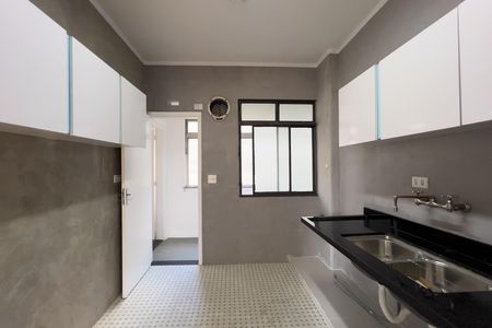 Apartamento para alugar com 116m², 2 quartos e 2 vagas Apartamento para alugar com 116m², 2 quartos e 2 vagasCozinha