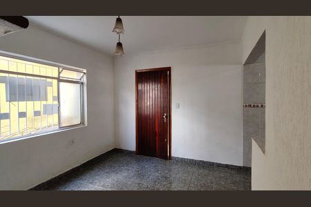 Casa para alugar com 2 quartos, 55m² em Vila Albertina, São Paulo