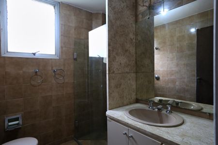 Apartamento para alugar com 220m², 4 quartos e 2 vagasBanheiro da Suíte