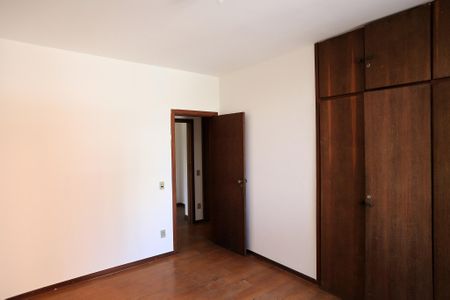 Quarto de apartamento para alugar com 4 quartos, 220m² em Funcionários, Belo Horizonte
