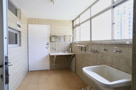 Apartamento para alugar com 220m², 4 quartos e 2 vagasÁrea de Serviço