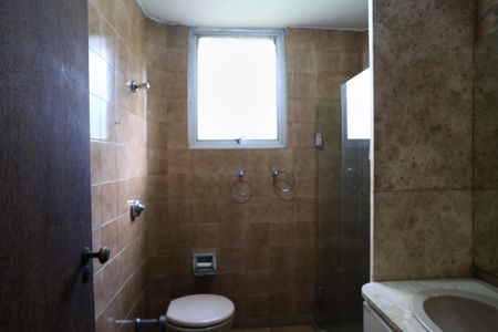 Apartamento para alugar com 220m², 4 quartos e 2 vagasBanheiro da Suíte
