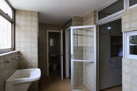 Apartamento para alugar com 220m², 4 quartos e 2 vagasÁrea de Serviço