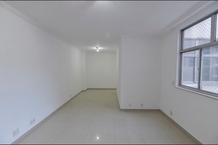 Apartamento para alugar com 82m², 2 quartos e 1 vaga Apartamento para alugar com 82m², 2 quartos e 1 vagaSala