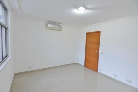 Apartamento para alugar com 82m², 2 quartos e 1 vaga Apartamento para alugar com 82m², 2 quartos e 1 vagaSala