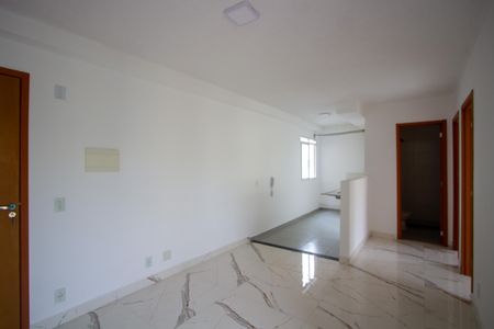 Sala de apartamento para alugar com 2 quartos, 41m² em Tribobó, São Gonçalo