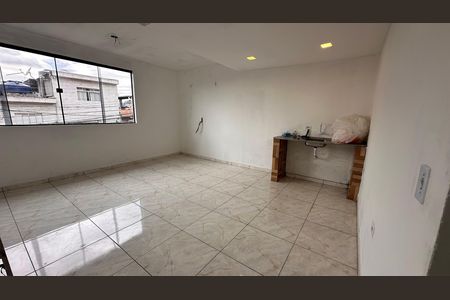 Casa para alugar com 2 quartos, 80m² em Jardim Capelinha, São Paulo