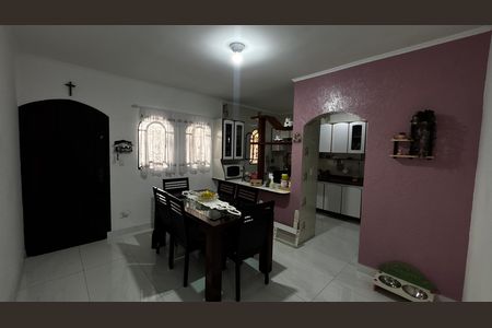 Casa à venda com 207m², 3 quartos e 5 vagas Casa à venda com 207m², 3 quartos e 5 vagasCozinha