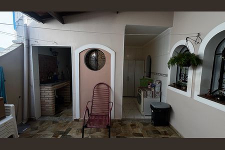 Casa à venda com 207m², 3 quartos e 5 vagas Casa à venda com 207m², 3 quartos e 5 vagasQuintal