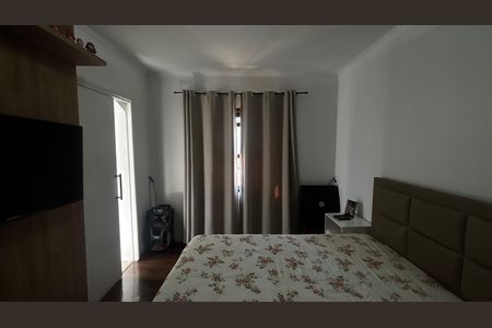 Casa à venda com 207m², 3 quartos e 5 vagas Casa à venda com 207m², 3 quartos e 5 vagasSuite