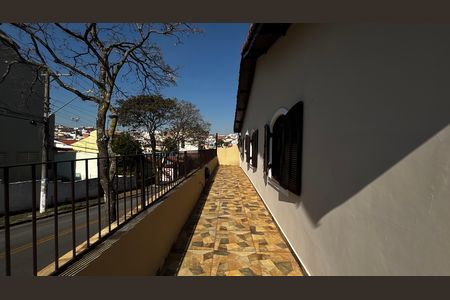 Casa à venda com 207m², 3 quartos e 5 vagas Casa à venda com 207m², 3 quartos e 5 vagasQuintal