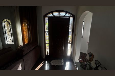 Casa à venda com 207m², 3 quartos e 5 vagas Casa à venda com 207m², 3 quartos e 5 vagasSala