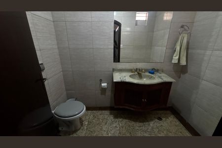Casa à venda com 207m², 3 quartos e 5 vagas Casa à venda com 207m², 3 quartos e 5 vagasBanheiro - Garagem