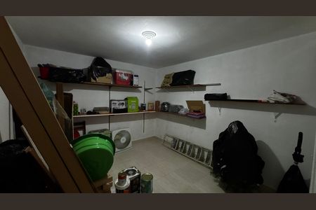 Casa à venda com 207m², 3 quartos e 5 vagas Casa à venda com 207m², 3 quartos e 5 vagasQuarto Apoio Garagem