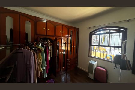 Casa à venda com 207m², 3 quartos e 5 vagas Casa à venda com 207m², 3 quartos e 5 vagasQuarto 2