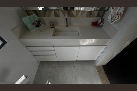 Casa à venda com 207m², 3 quartos e 5 vagas Casa à venda com 207m², 3 quartos e 5 vagasBanheiro da Suíte
