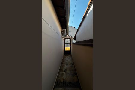 Casa à venda com 207m², 3 quartos e 5 vagas Casa à venda com 207m², 3 quartos e 5 vagasCorredor
