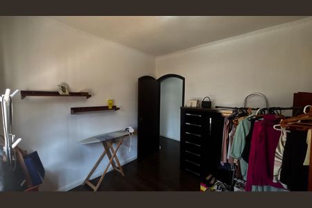Casa à venda com 207m², 3 quartos e 5 vagas Casa à venda com 207m², 3 quartos e 5 vagasQuarto 2