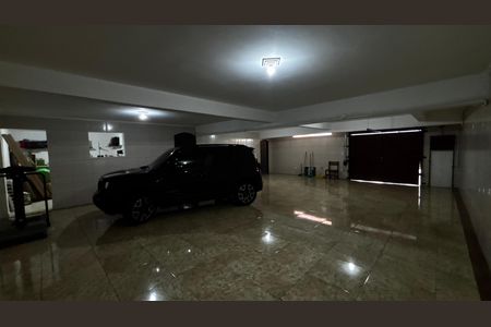 Casa à venda com 207m², 3 quartos e 5 vagas Casa à venda com 207m², 3 quartos e 5 vagasGaragem