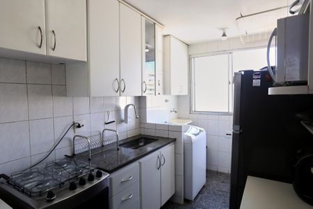 Apartamento à venda com 90m², 4 quartos e 1 vagaCozinha e Área de Serviço