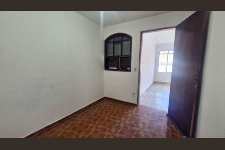Casa à venda com 4 quartos, 290m² em Jardim São Bernardo, São Paulo