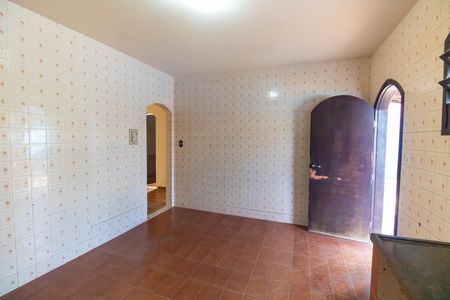 Casa à venda com 300m², 2 quartos e 2 vagas Casa à venda com 300m², 2 quartos e 2 vagasCozinha