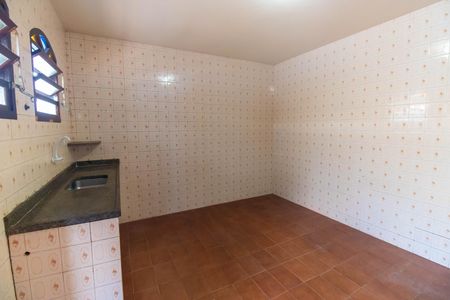 Casa à venda com 300m², 2 quartos e 2 vagas Casa à venda com 300m², 2 quartos e 2 vagasCozinha