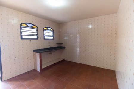Casa à venda com 300m², 2 quartos e 2 vagas Casa à venda com 300m², 2 quartos e 2 vagasCozinha
