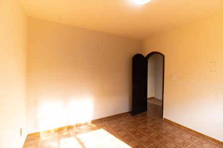 Casa à venda com 300m², 2 quartos e 2 vagas Casa à venda com 300m², 2 quartos e 2 vagasQuarto