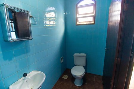 Casa à venda com 300m², 2 quartos e 2 vagas Casa à venda com 300m², 2 quartos e 2 vagasBanheiro da Suíte