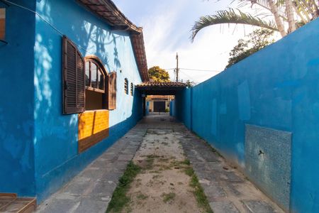 Casa à venda com 300m², 2 quartos e 2 vagas Casa à venda com 300m², 2 quartos e 2 vagasÁrea externa