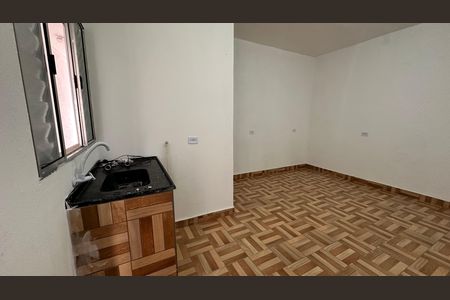 Casa para alugar com 1 quarto, 26m² em Jardim Capelinha, São Paulo