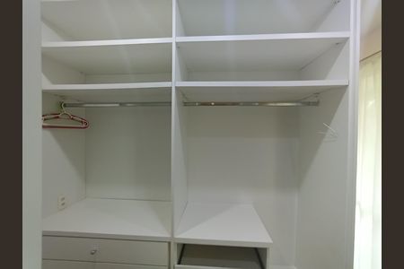 Apartamento para alugar com 90m², 2 quartos e 1 vagaCloset 
