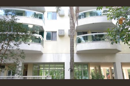 Apartamento para alugar com 90m², 2 quartos e 1 vagaFachada
