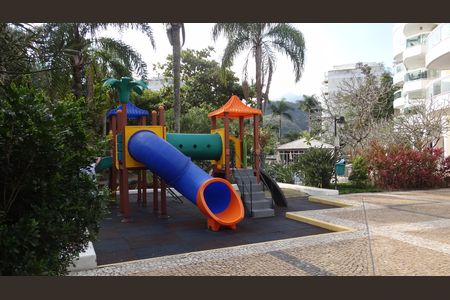 Apartamento para alugar com 90m², 2 quartos e 1 vagaÁrea comum - Playground