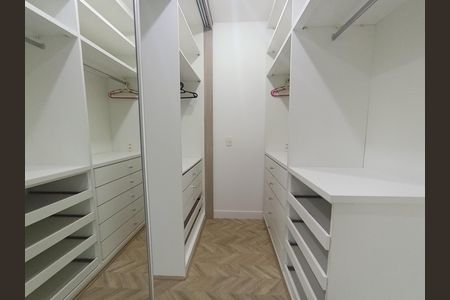 Apartamento para alugar com 90m², 2 quartos e 1 vagaCloset