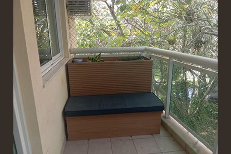 Apartamento para alugar com 90m², 2 quartos e 1 vagaVaranda 