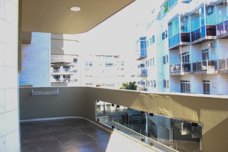 Apartamento para alugar com 100m², 3 quartos e 1 vaga Apartamento para alugar com 100m², 3 quartos e 1 vagaVaranda