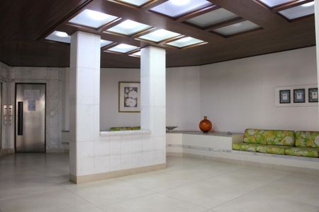 Hall de entrada de apartamento para alugar com 3 quartos, 100m² em Vila Nova, Cabo Frio