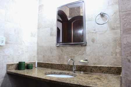 Apartamento para alugar com 100m², 3 quartos e 1 vaga Apartamento para alugar com 100m², 3 quartos e 1 vagaBanheiro