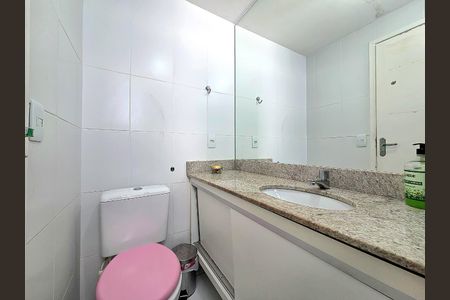 Apartamento à venda com 90m², 3 quartos e 1 vaga Apartamento à venda com 90m², 3 quartos e 1 vagaBanheiro