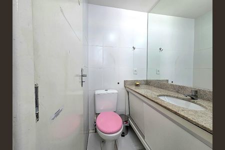 Apartamento à venda com 90m², 3 quartos e 1 vaga Apartamento à venda com 90m², 3 quartos e 1 vagaBanheiro