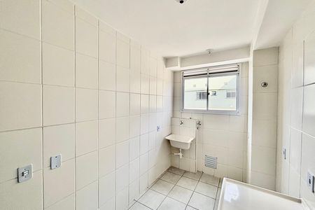Área de serviço de apartamento para alugar com 2 quartos, 49m² em Jardim Lourdes, Ferraz de Vasconcelos